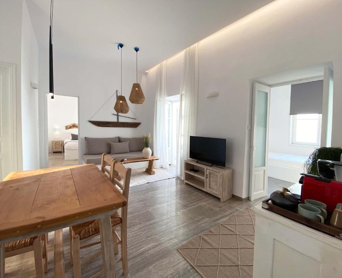 Lyra Seafront Apartment , Paroikia Town Center Εξωτερικό φωτογραφία