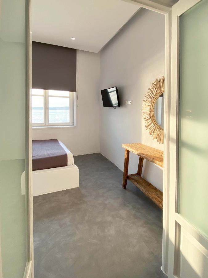 Lyra Seafront Apartment , Paroikia Town Center Εξωτερικό φωτογραφία