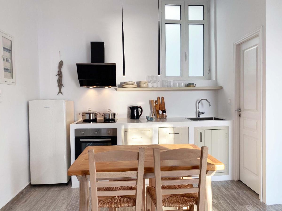 Lyra Seafront Apartment , Paroikia Town Center Εξωτερικό φωτογραφία